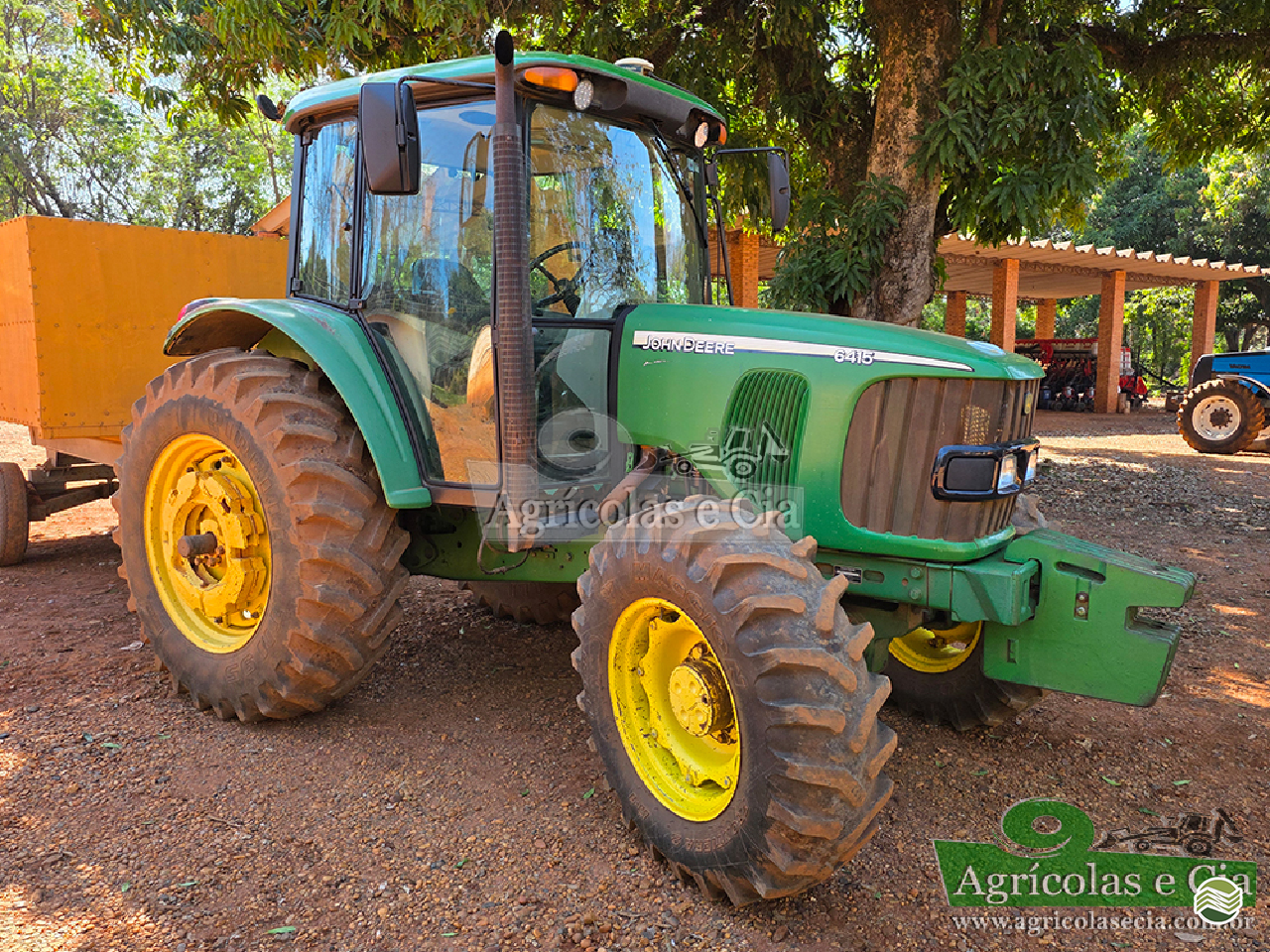 TRATOR JOHN DEERE JOHN DEERE 6415 Tração 4x4 Agricolas e Cia RIO DAS PEDRAS SÃO PAULO SP